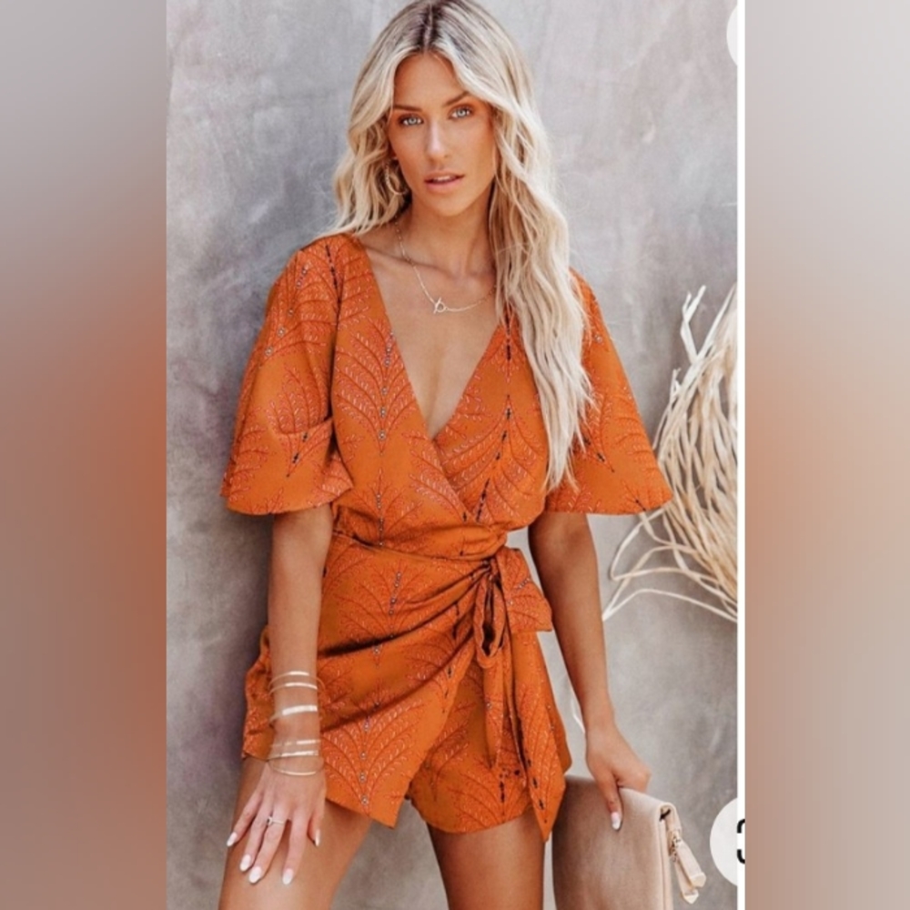 Cupshe Plunge Tie Waist Swim Coverup Romper NWT